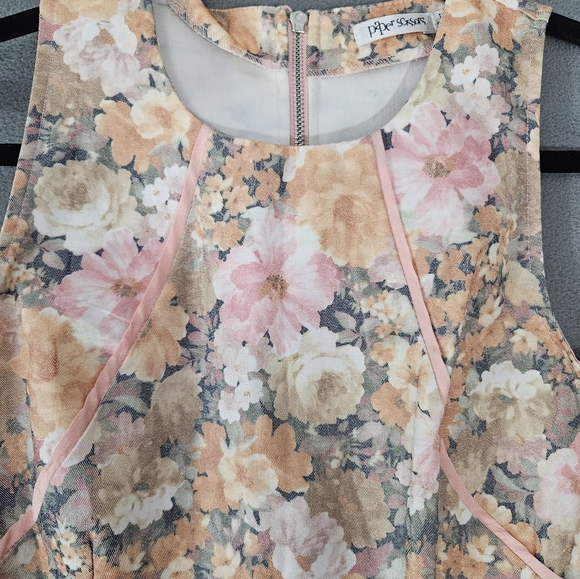 Paper Scissors Flower-ly Greats Floral Print Dress Pink Size 10 Sleeveless Fit - Picture 5 of 10